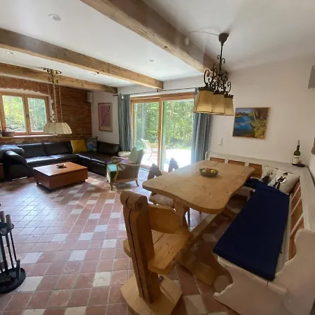 Hexenhaus: Haus Im Wald Ferienhaus Rinchnach