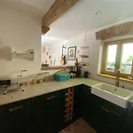 Hexenhaus: Haus Im Wald 別荘